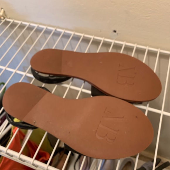 Matt Bernson black peep toe sandles - Picture 3 of 3